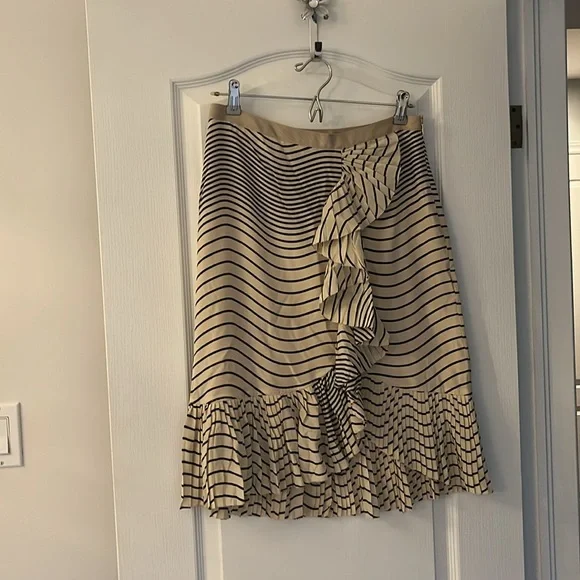 Tory Burch Silk Ruffle Skirt, Sz 6 - Picture 8 of 8